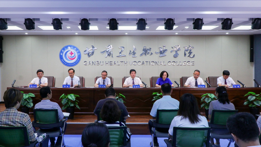 學校舉行2022屆學生畢業典禮